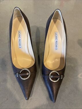 Luciano Padovan Pointed-Toe Brown Leather Pumps with Decorative Buckle